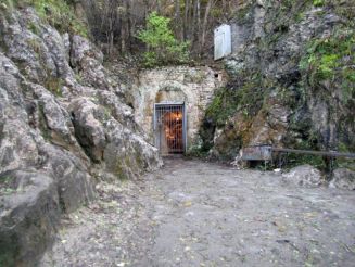 Печера Кришталева, Кривче 