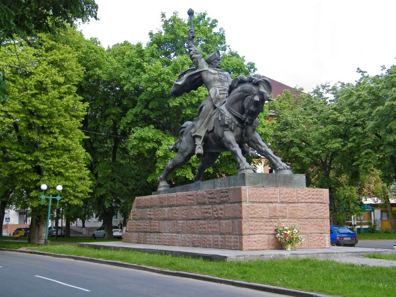 Фото памятник богдану хмельницкому в киеве