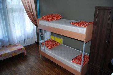 Кровать в общем 8-местном номере