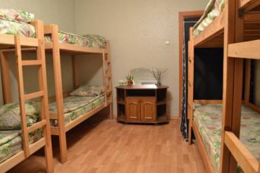 Двухъярусная кровать в общем номере для мужчин 