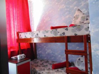 Спальное место на двухъярусной кровати в общем номере для мужчин (2 человека)