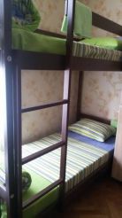 Кровать в общем 12-местном номере для мужчин и женщин