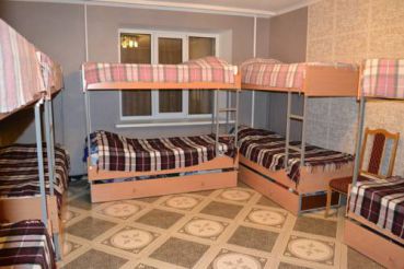 Односпальная кровать в общем номере