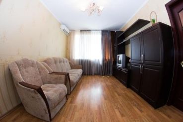 2 room in Centre on Troitskaya 3 floor