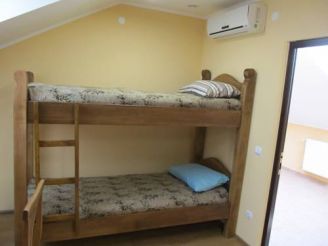 Кровать в общем номере с 3 кроватями
