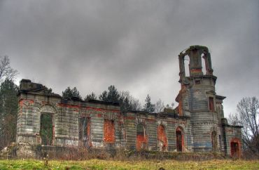 The ruins of the palace Tereshchenko, Denishi