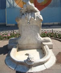 Скульптура-фонтан «Молодость» («Дети и лягушка»), Одесса